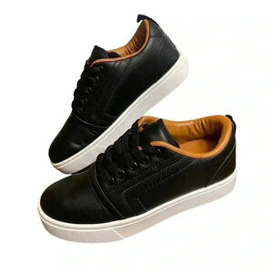 Heelys GR8 Pro HE100388 Unisex Black Leather Skate Shoes size 4 Youth